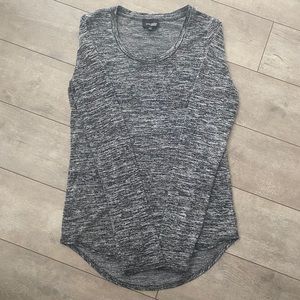Aritzia Wilfred free shirt
